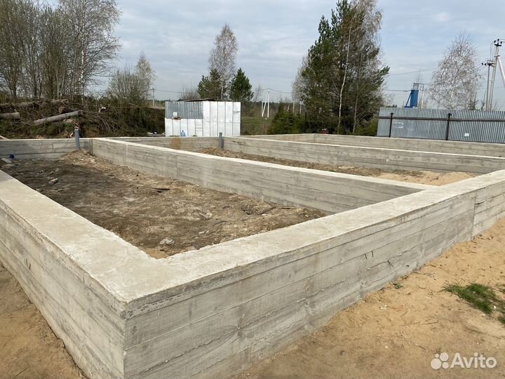 Бригада строителей