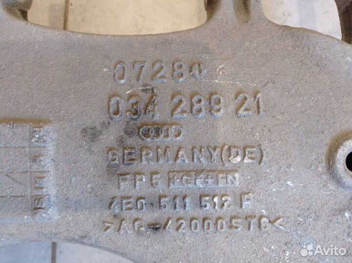 Задний рычаг правый Audi