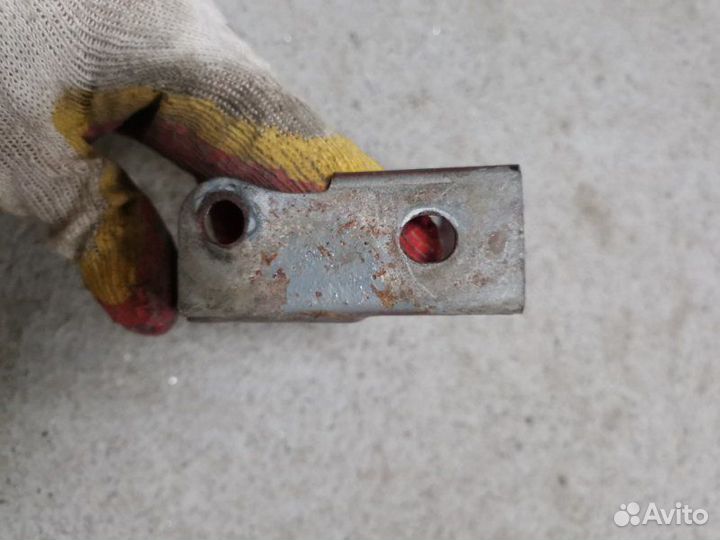 Петля капота левая Hyundai Accent седан тагаз G4EC