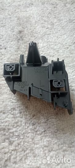 Кронштейн бампера L. Prado 150 52563-60060