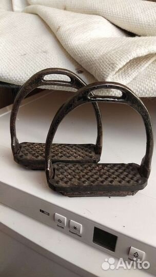 Вальтрапы, стремена