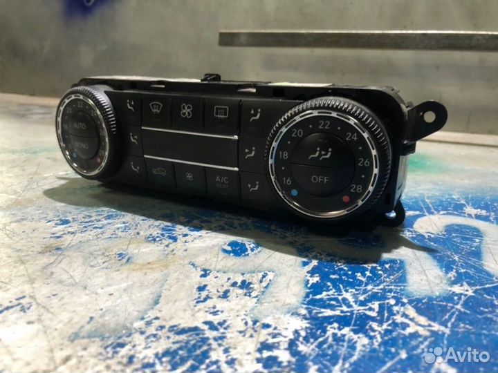 Блок управления климат-контролем Mercedes-Benz