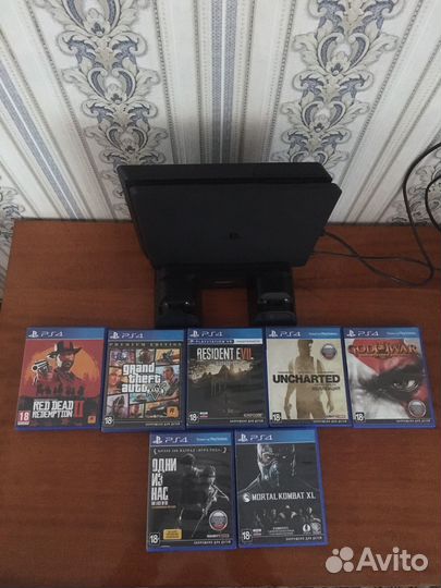 Sony PS4 slim