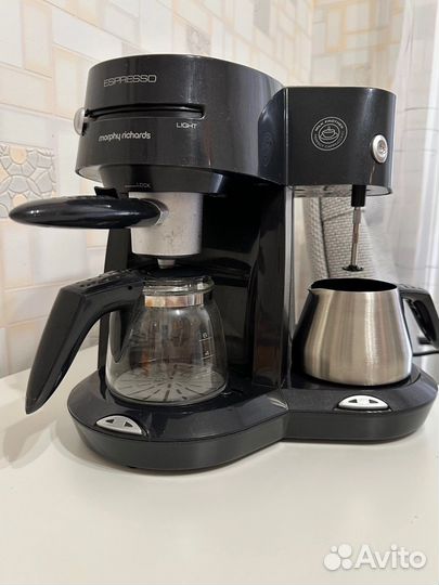 Кофеварка рожковая Morphy Richards 47003