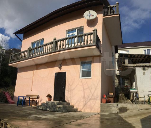 Дом 210 м² на участке 6 сот.