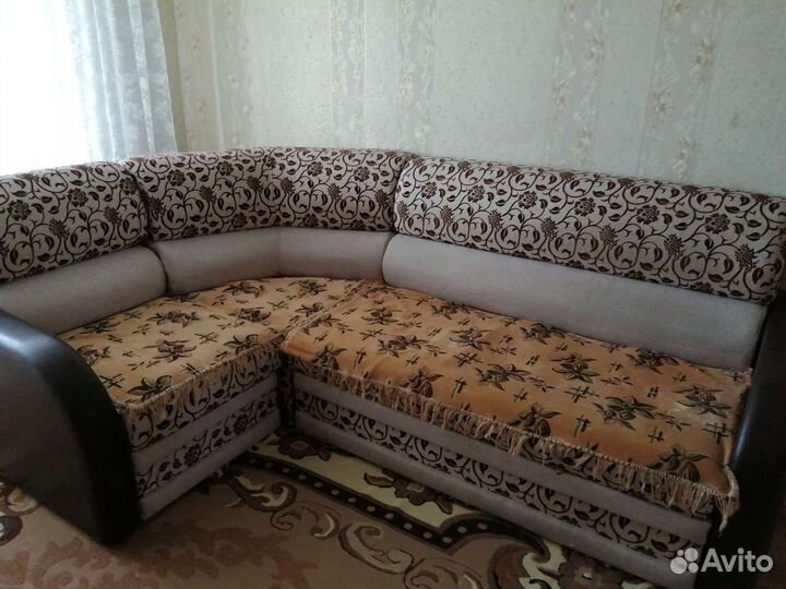 Угловой диван