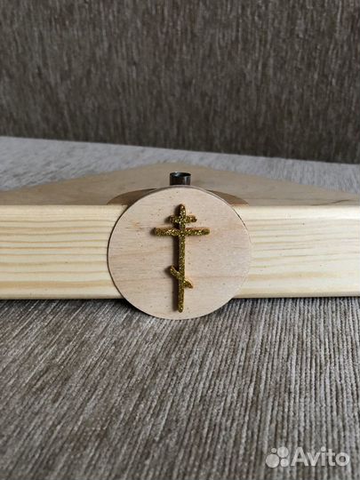 Полка для икон / иконостас