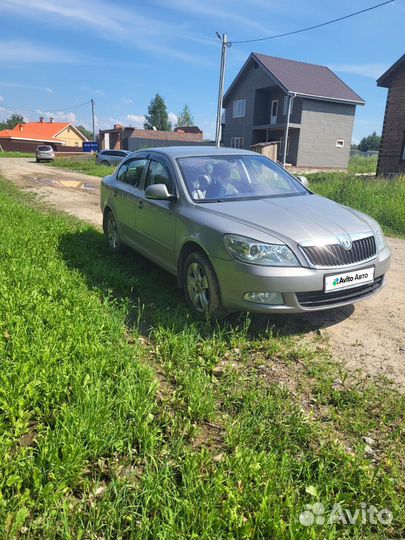 Skoda Octavia 1.6 AT, 2011, 240 296 км