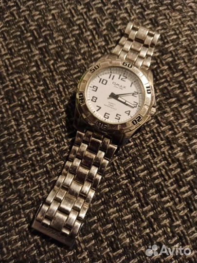 Omax кварцевые часы