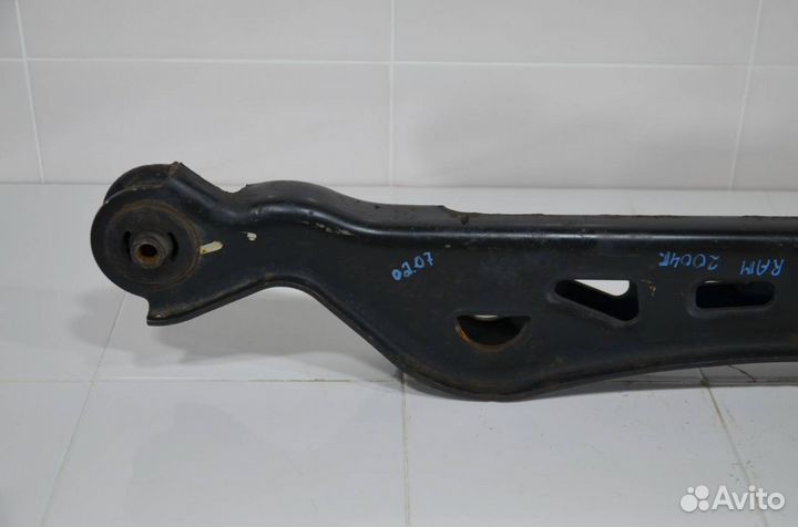 Держатель торсиона переднего с сайлентблоками