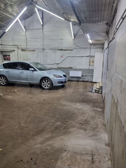 Гараж, > 30 м²