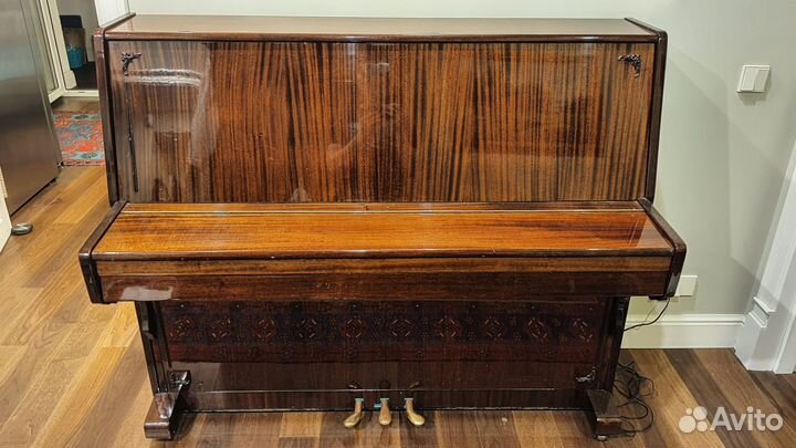 Пианино Lirika