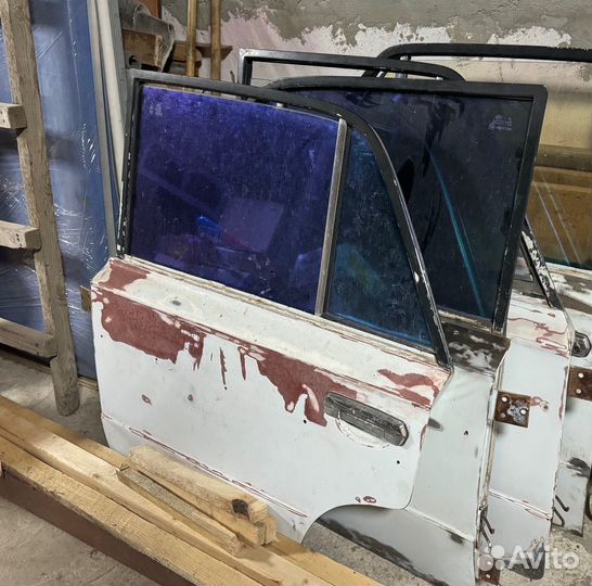 Двери на 2106