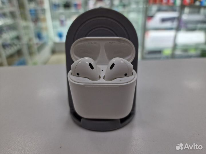 Apple AirPods 2 без беспроводной зарядки