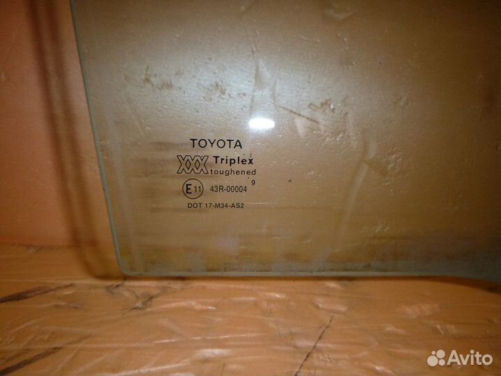 Стекло двери задней правой toyota avensis I 1997-2