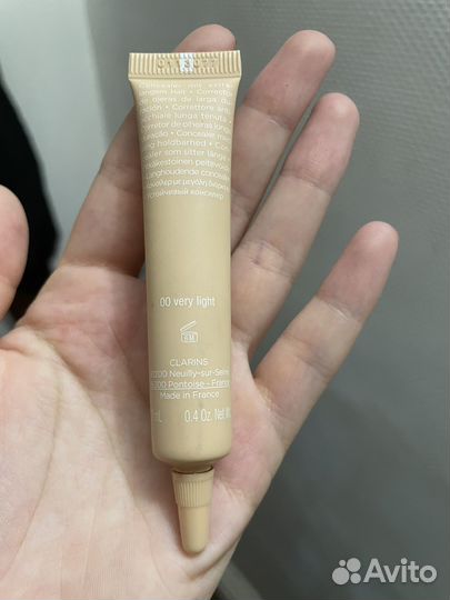 Консилер clarins