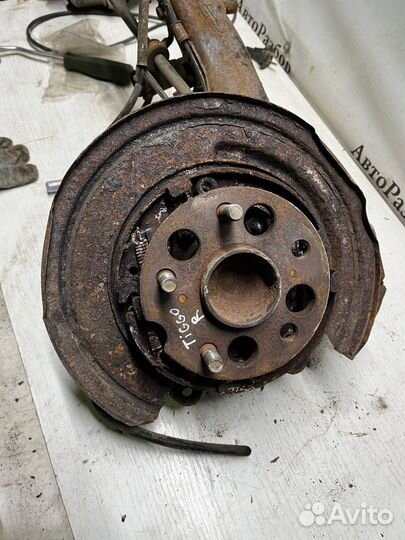 Задний правый рычаг кулак Chery Tiggo FL 2013