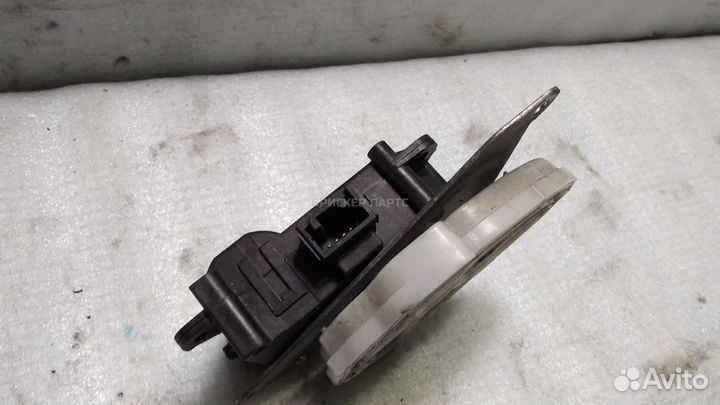 Моторчик заслонки Тойота Авенсис 2