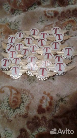 Значки Московского такси