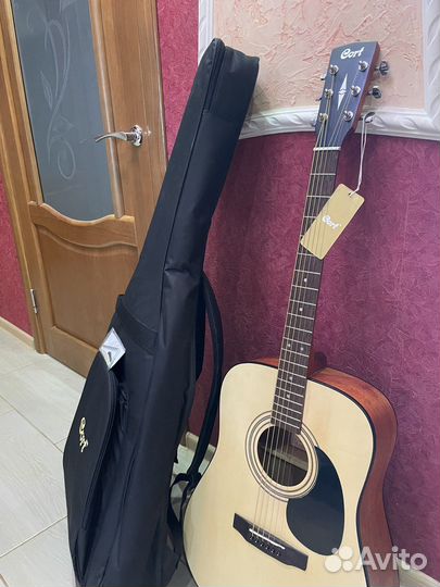 Электроакустическая гитара Cort с чехлом
