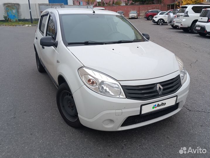 Renault Sandero 1.6 AT, 2011, 143 000 км