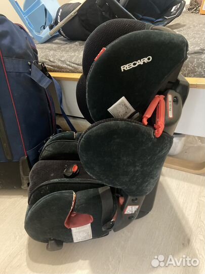 Автомобильное кресло recaro
