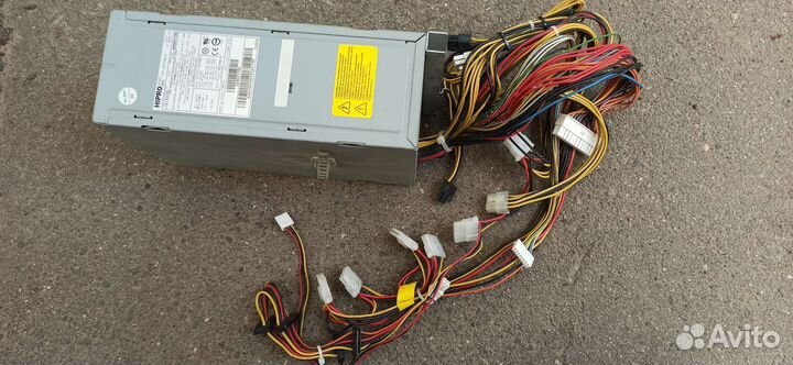 Блок питания Hipro HP-W700WC3 700W