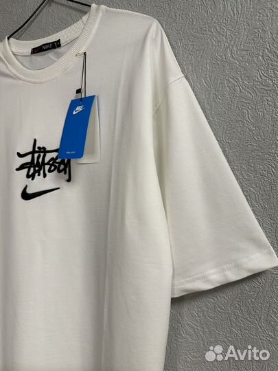 Футболка Stussy белая