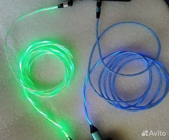 Кабель зарядки поворотом на 540 градусов