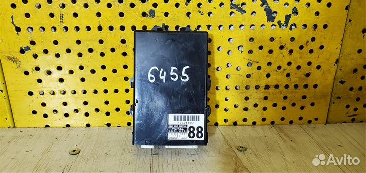 Блок электронный Toyota Land Cruiser 200 4.5