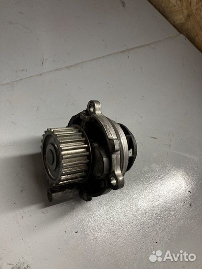 Водяная помпа vag