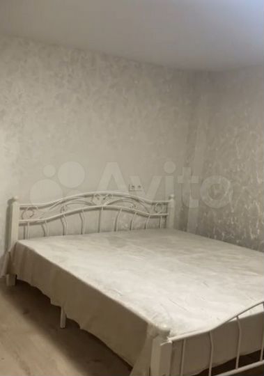 Дом 20 м² на участке 1 сот.