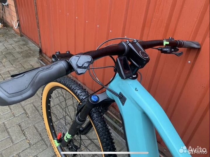 Cube Stereo hybrid 120 / 625