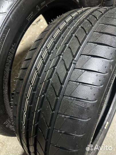 Goodyear EfficientGrip 245/45 R19 и 275/40 R19 Y