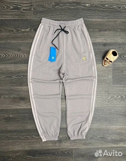 Спортивные штаны adidas