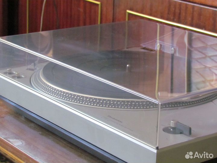 Проигрыватель винила Technics SL-1500