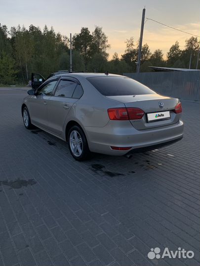 Volkswagen Jetta 1.6 AT, 2013, 200 000 км
