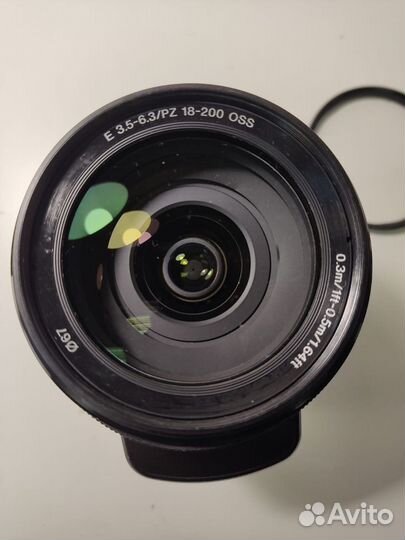 Объектив Sony 18-200