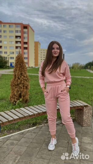 Костюм женский S-M