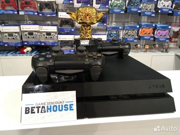 Sony PS4 + 2 Джоя + Power Bank Apple+ наушники