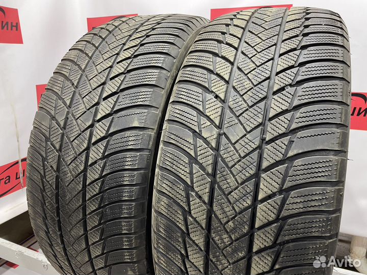 Bridgestone Blizzak LM-001 235/50 R19