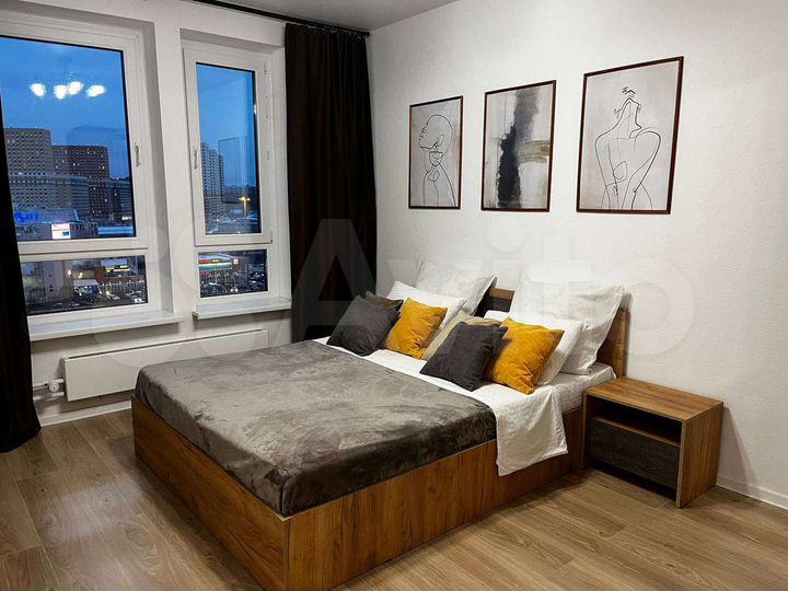 2-к. квартира, 55 м², 10/33 эт.