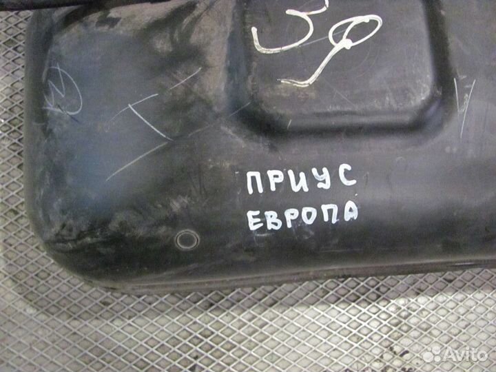 Топливный бак (европа) Тайота Приус