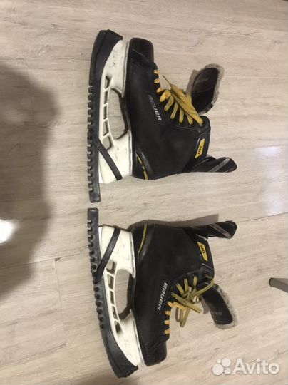 Хоккейные коньки bauer 9R размер
