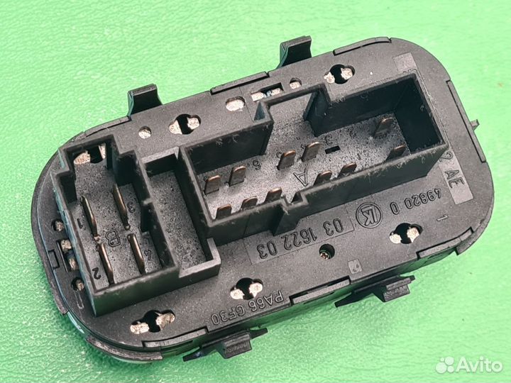 Блок управления стеклоподъемниками Ford Focus I