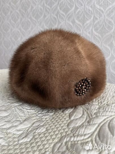 Берет из норки