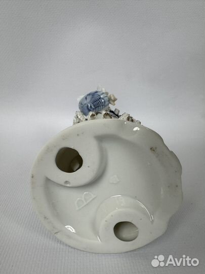 Статуэтка фарфор девушка