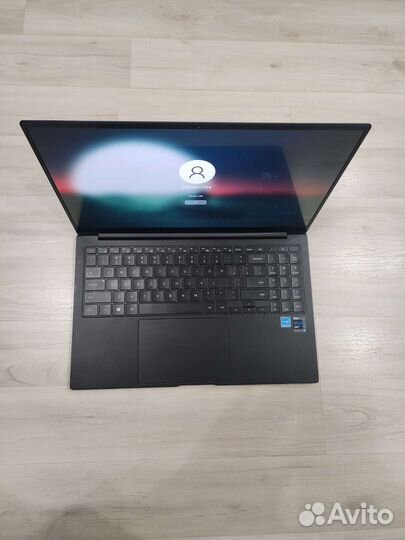 Samsung Galaxy book pro I7/15.6