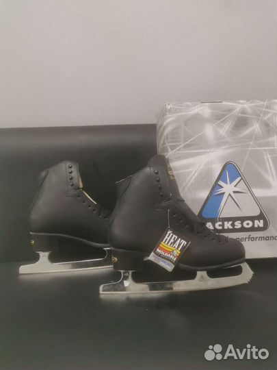 Фигурные коньки jackson freestyle