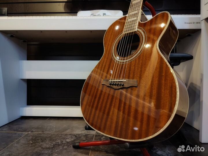 Акустическая Гитара (красное дерево)